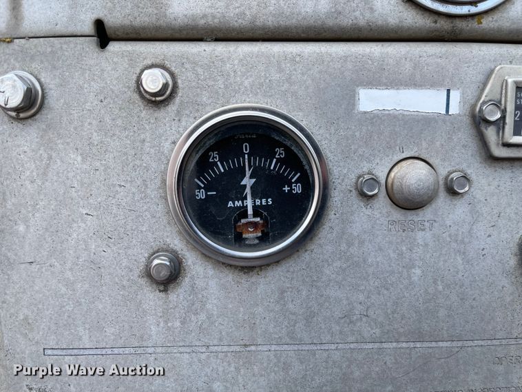 image for item IJ9697 1986 American A355  refrigerated van trailer