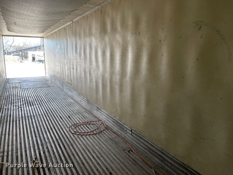 image for item IJ9697 1986 American A355  refrigerated van trailer