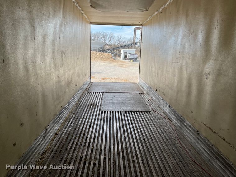 image for item IJ9697 1986 American A355  refrigerated van trailer