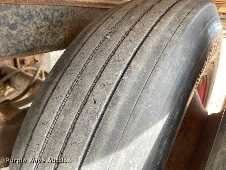 image for item IJ9697 1986 American A355  refrigerated van trailer