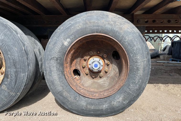 image for item IJ9697 1986 American A355  refrigerated van trailer