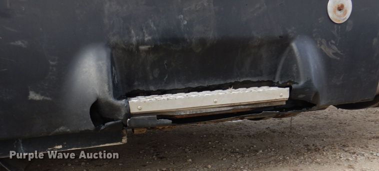 image for item IM9753 2005 Kenworth T600  semi truck