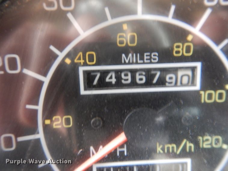 image for item IM9753 2005 Kenworth T600  semi truck