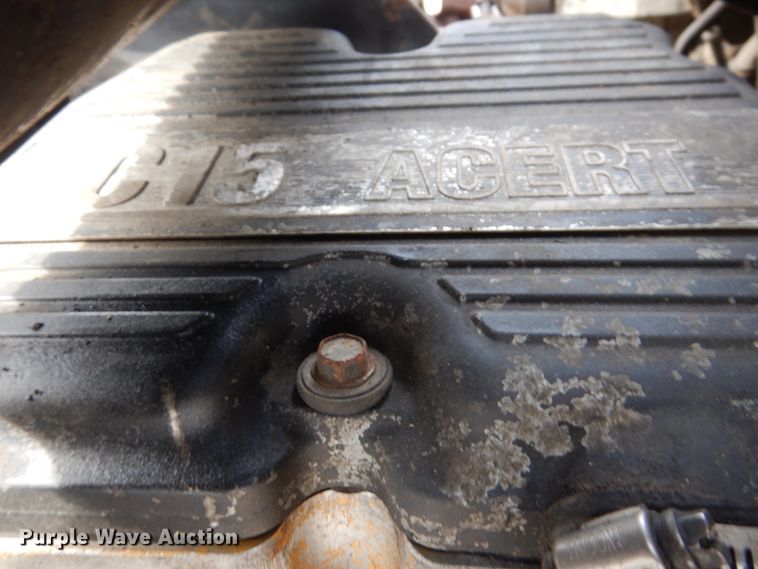 image for item IM9753 2005 Kenworth T600  semi truck