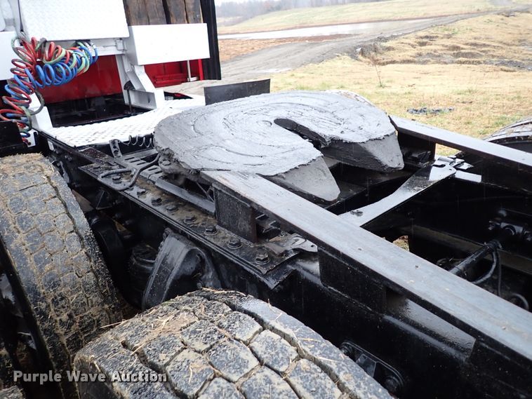 image for item IS9315 2014 Kenworth T660  semi truck