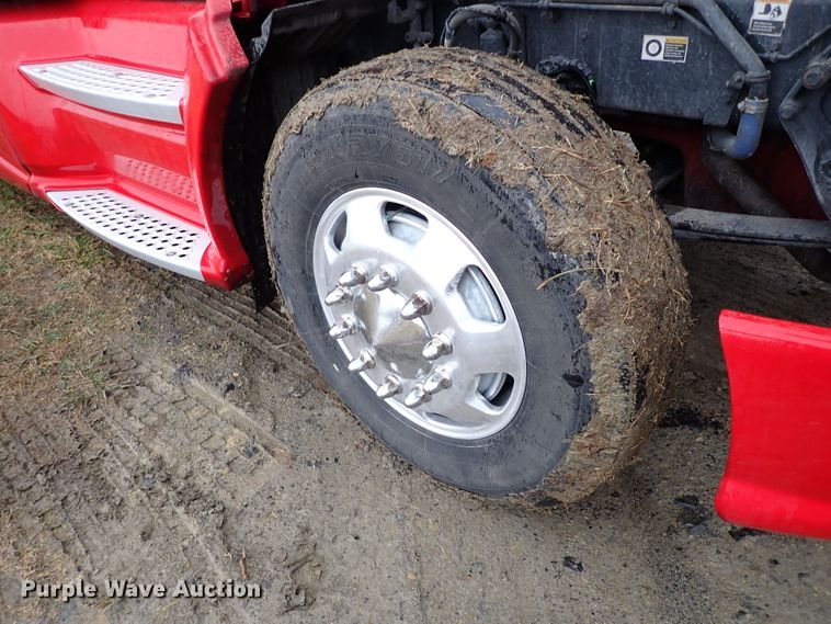 image for item IS9315 2014 Kenworth T660  semi truck