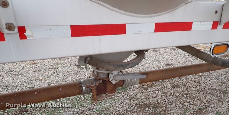 image for item IS9403 2009 Stephens  pneumatic dry bulk trailer
