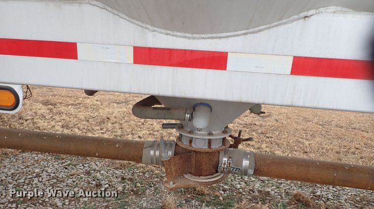 image for item IS9403 2009 Stephens  pneumatic dry bulk trailer