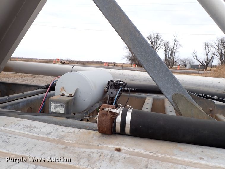 image for item IS9403 2009 Stephens  pneumatic dry bulk trailer