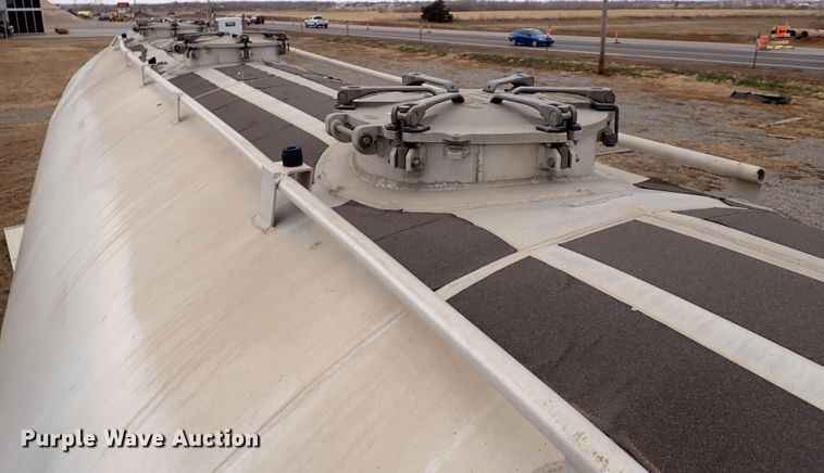 image for item IS9403 2009 Stephens  pneumatic dry bulk trailer