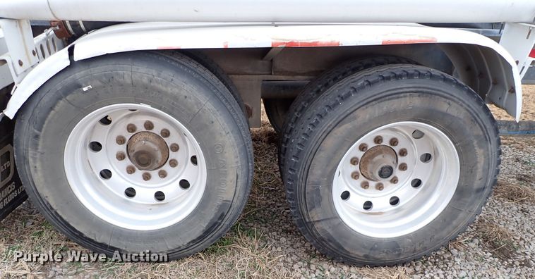 image for item IS9403 2009 Stephens  pneumatic dry bulk trailer