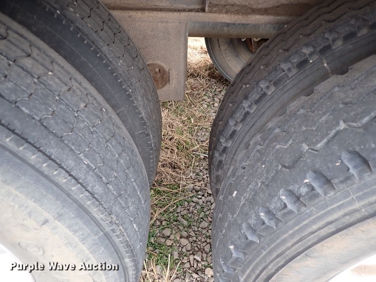 image for item IS9403 2009 Stephens  pneumatic dry bulk trailer