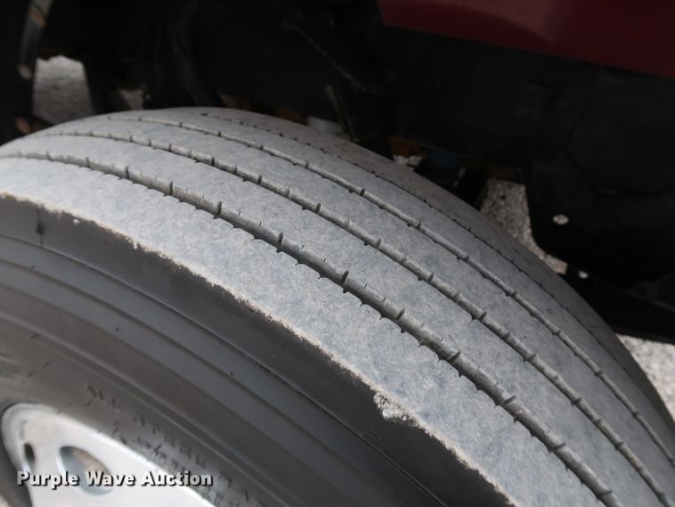 image for item IY9069 2004 Peterbilt 379  semi truck