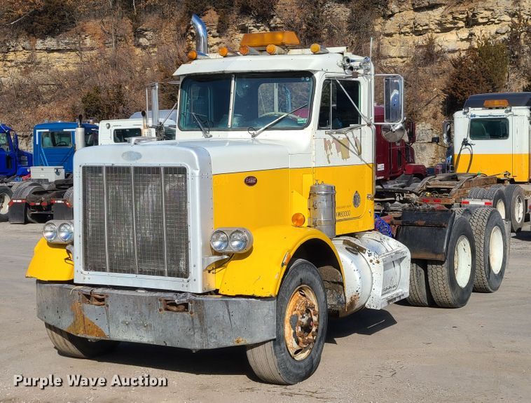 image for item JG9246 1984 Peterbilt 359  semi truck