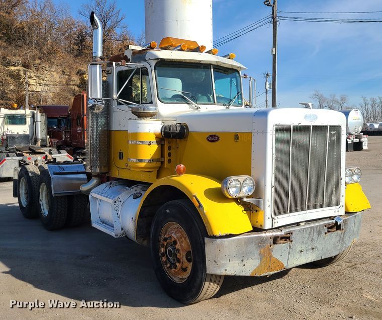 image for item JG9246 1984 Peterbilt 359  semi truck