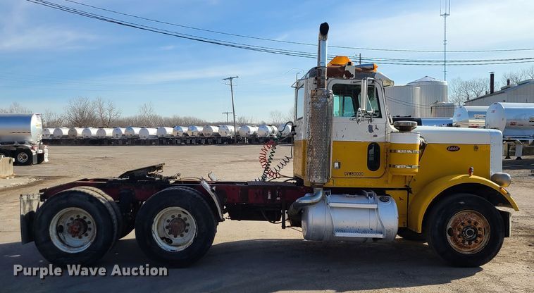 image for item JG9246 1984 Peterbilt 359  semi truck