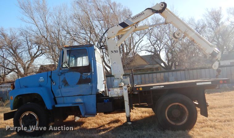 image for item JJ9693 1981 Ford L8000  crane truck