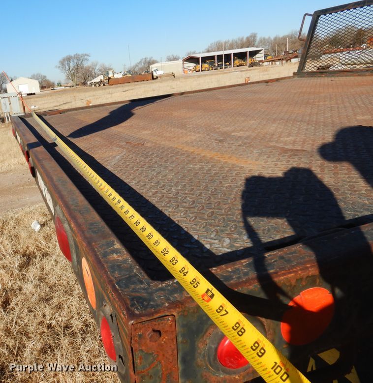 image for item JJ9693 1981 Ford L8000  crane truck