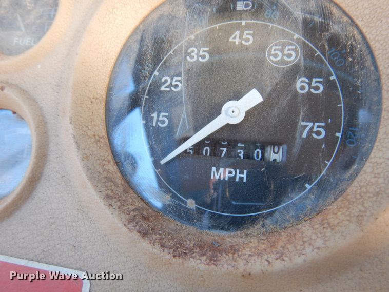 image for item JJ9693 1981 Ford L8000  crane truck