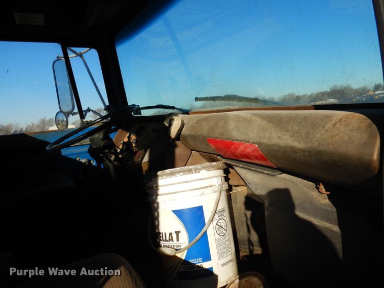 image for item JJ9693 1981 Ford L8000  crane truck