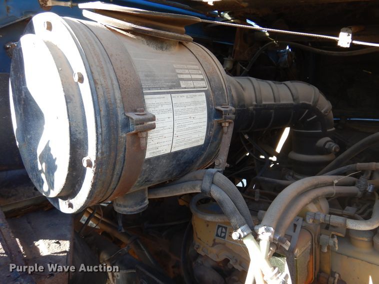 image for item JJ9693 1981 Ford L8000  crane truck