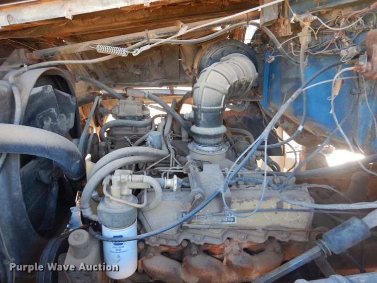 image for item JJ9693 1981 Ford L8000  crane truck