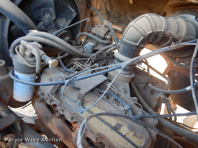 image for item JJ9693 1981 Ford L8000  crane truck