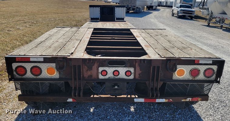image for item JP9038 2007 XL 70MFG  lowboy equipment trailer