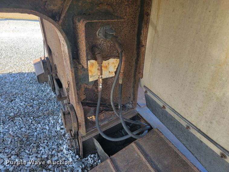 image for item JP9038 2007 XL 70MFG  lowboy equipment trailer