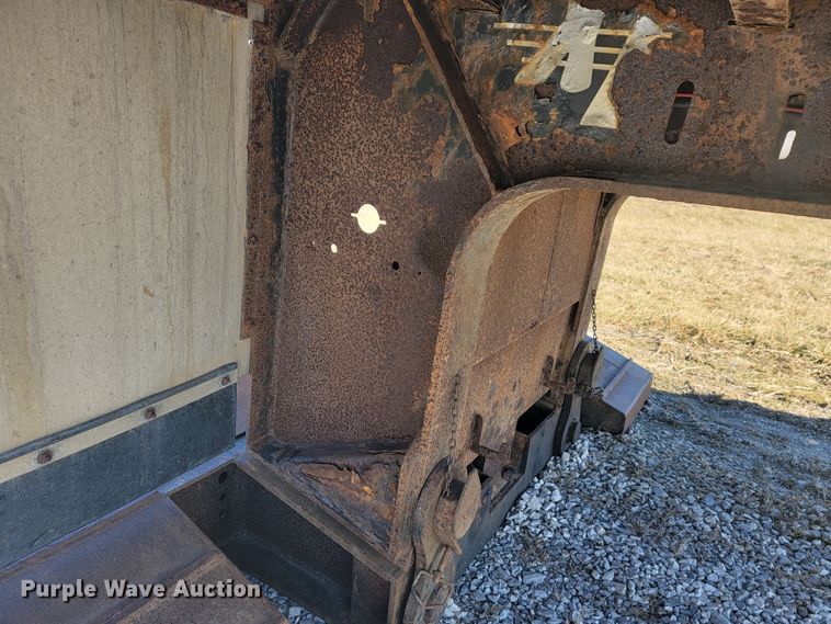 image for item JP9038 2007 XL 70MFG  lowboy equipment trailer