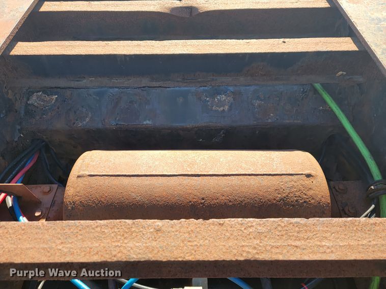 image for item JP9038 2007 XL 70MFG  lowboy equipment trailer