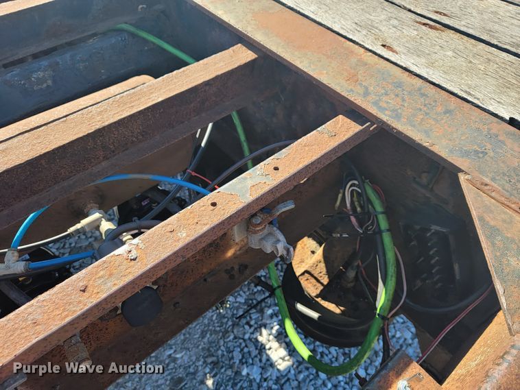 image for item JP9038 2007 XL 70MFG  lowboy equipment trailer