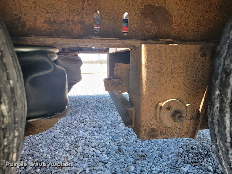 image for item JP9038 2007 XL 70MFG  lowboy equipment trailer