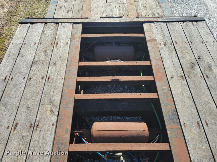 image for item JP9038 2007 XL 70MFG  lowboy equipment trailer