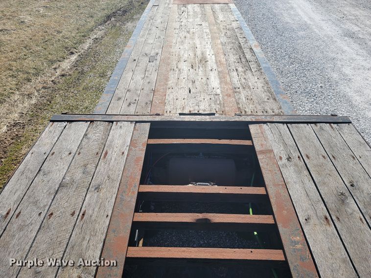 image for item JP9038 2007 XL 70MFG  lowboy equipment trailer