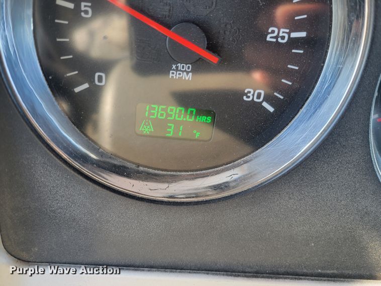 image for item KH9807 2012 Kenworth T800  semi truck