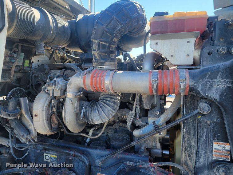 image for item KH9807 2012 Kenworth T800  semi truck