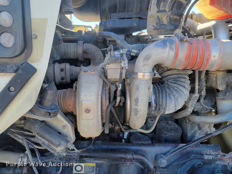 image for item KH9807 2012 Kenworth T800  semi truck