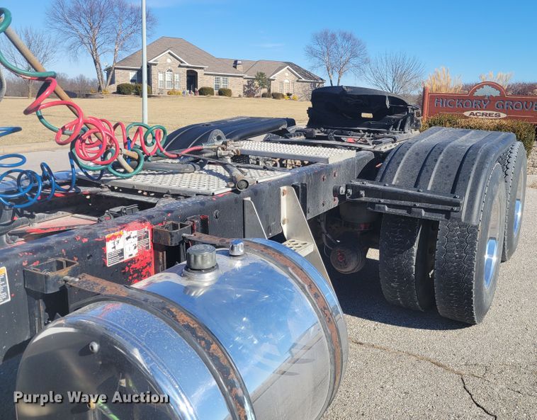 image for item KH9807 2012 Kenworth T800  semi truck