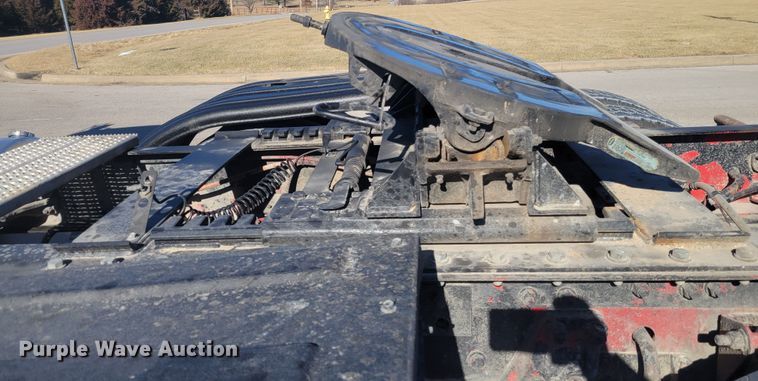 image for item KH9807 2012 Kenworth T800  semi truck