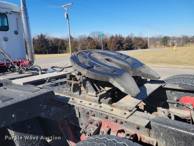 image for item KH9807 2012 Kenworth T800  semi truck