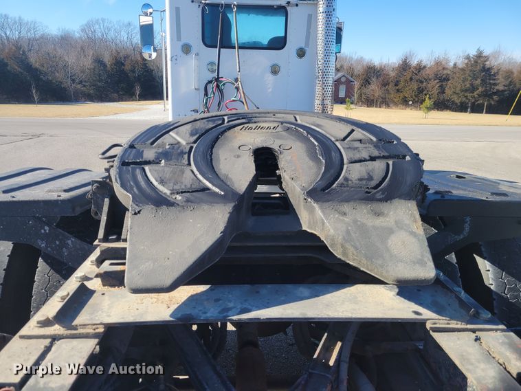 image for item KH9807 2012 Kenworth T800  semi truck