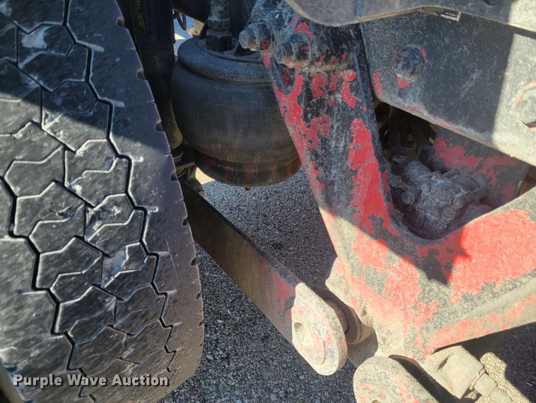 image for item KH9807 2012 Kenworth T800  semi truck