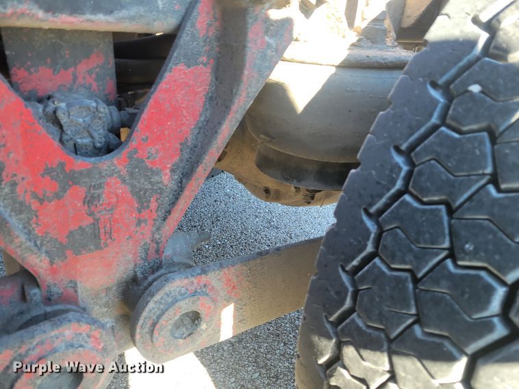 image for item KH9807 2012 Kenworth T800  semi truck