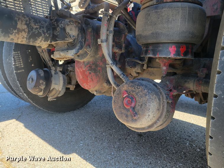 image for item KH9807 2012 Kenworth T800  semi truck