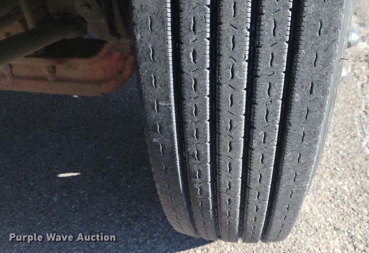 image for item KH9807 2012 Kenworth T800  semi truck