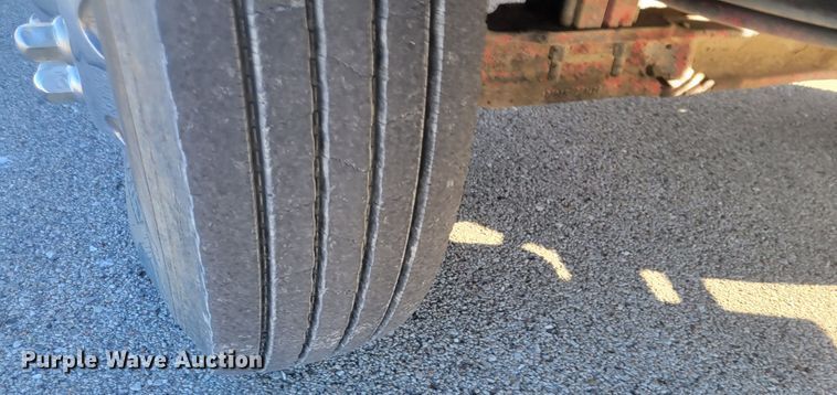 image for item KH9807 2012 Kenworth T800  semi truck