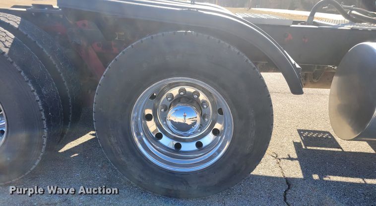 image for item KH9807 2012 Kenworth T800  semi truck