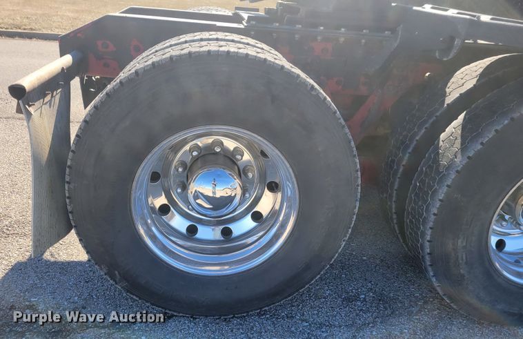 image for item KH9807 2012 Kenworth T800  semi truck