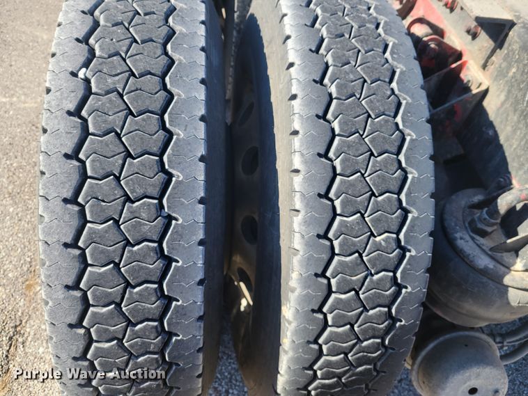 image for item KH9807 2012 Kenworth T800  semi truck